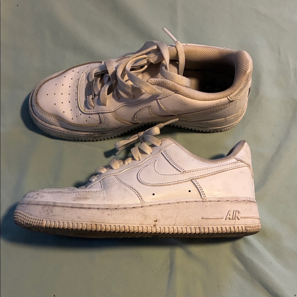 Nike White Air Force 1 Sneakers